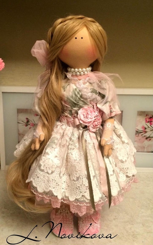 Photo of Интерьерная кукла 50 см  Выполнена из кукольного трикотажа Белый ангел. Набита холлофайбером