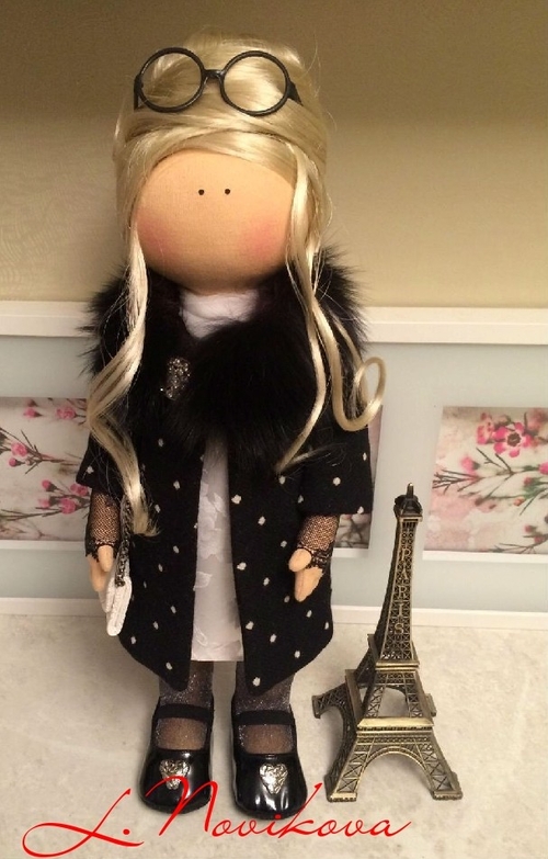 Photo of Интерьерная кукла Парижанка