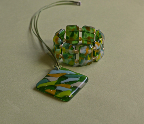 Photo of Зеленое Украшения