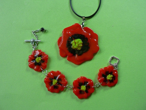 Photo of Красное Украшение