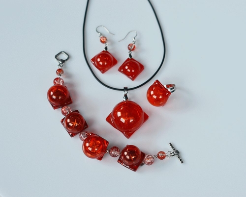 Photo of Красное Украшение