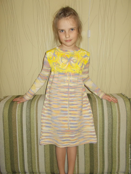 Photo of Платье цветочными мотивами, ручная вязка